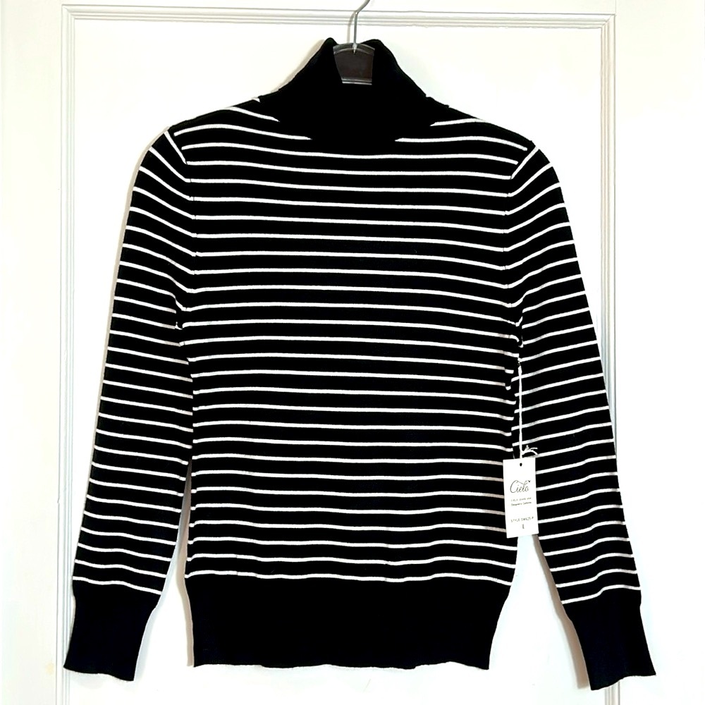 NWT Cielo Turtleneck Black White Stripe M